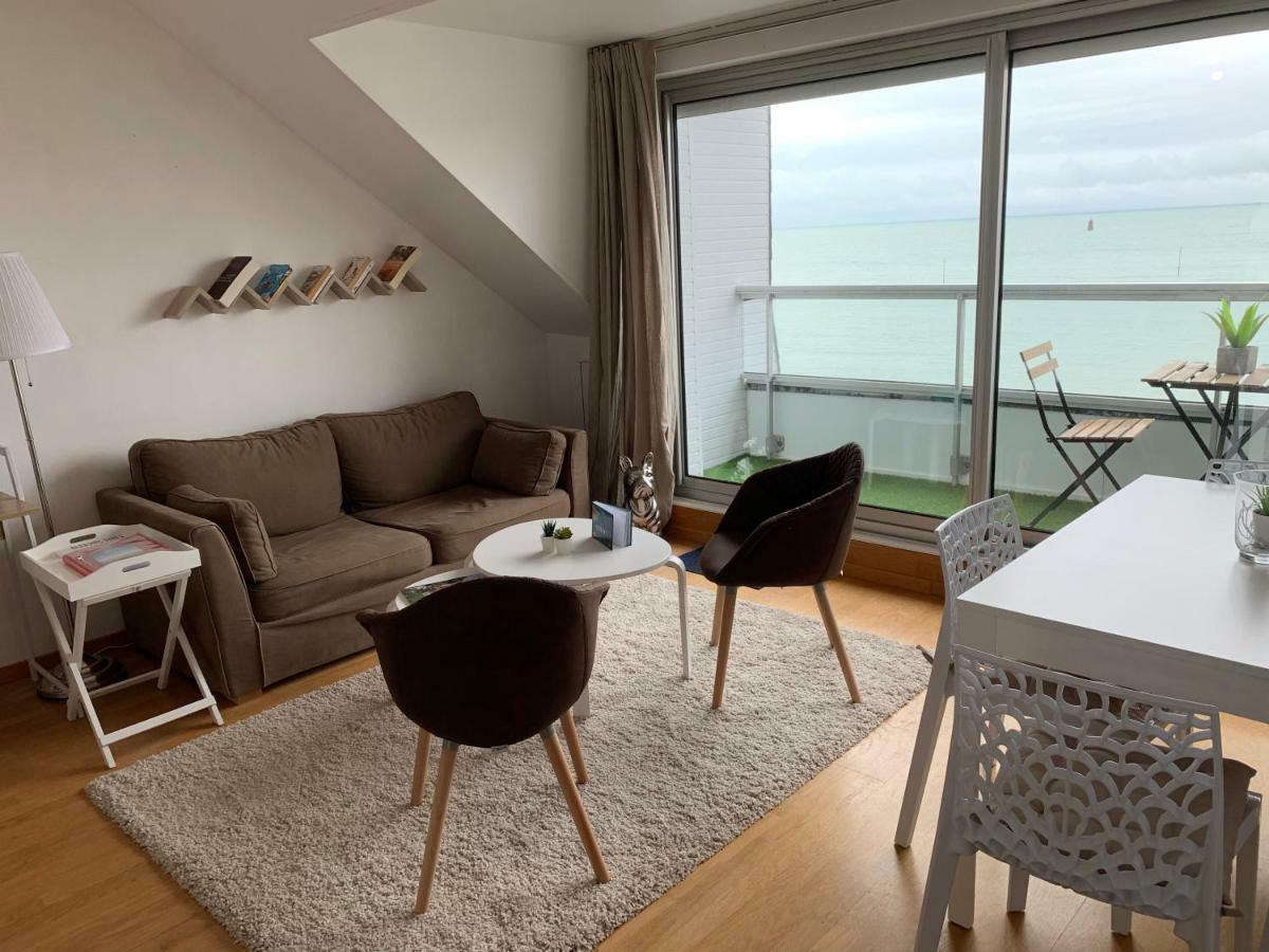 Un Balcon Sur La Mer, Acces Direct A La Plage Granville Luaran gambar