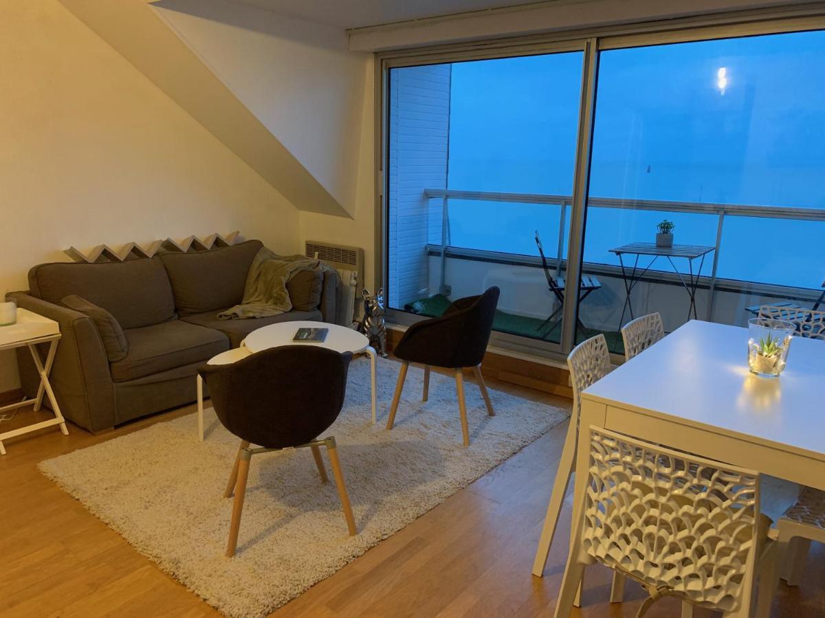 Un Balcon Sur La Mer, Acces Direct A La Plage Granville Luaran gambar