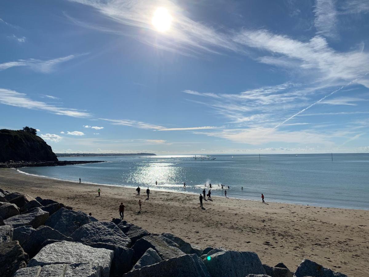 Un Balcon Sur La Mer, Acces Direct A La Plage Granville Luaran gambar